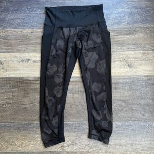 Lululemon Women’s leggings (black floral, 8)